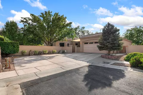 4301 Beresford Ln NW, Albuquerque, NM 87120