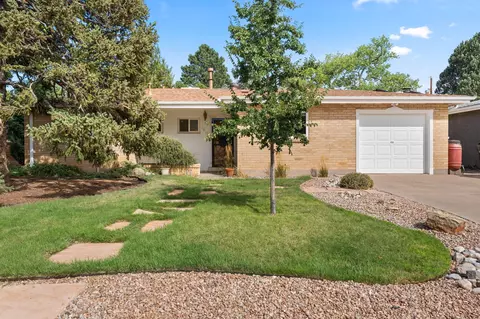 1830 Morningside Dr, Albuquerque, NM 87110