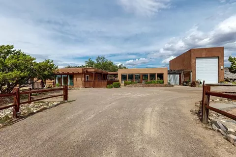 7 Tierra Madre Rd, Placitas, NM 87043