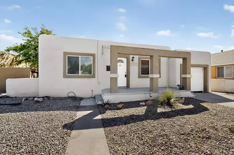 4708 Crest Ave SE, Albuquerque, NM 87108