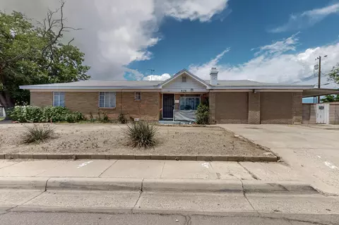 636 Florida St SE, Albuquerque, NM 87108