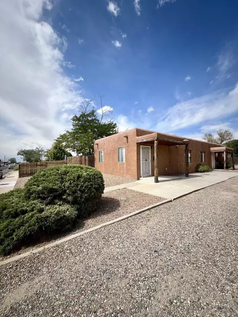 3529 Ross Ave SE, Albuquerque, NM 87106