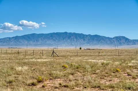 3301 Cuchilla Dr, Veguita, NM 87062