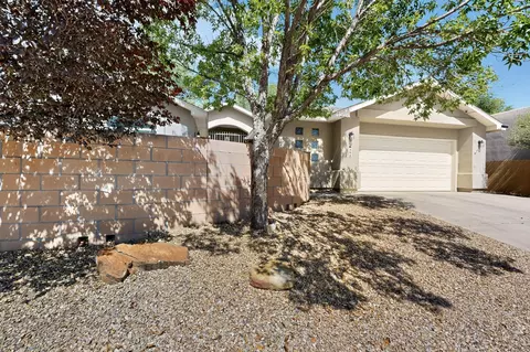 304 Calle Evangeline, Bernalillo, NM 87004