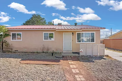 420 69th St SW, Albuquerque, NM 87121