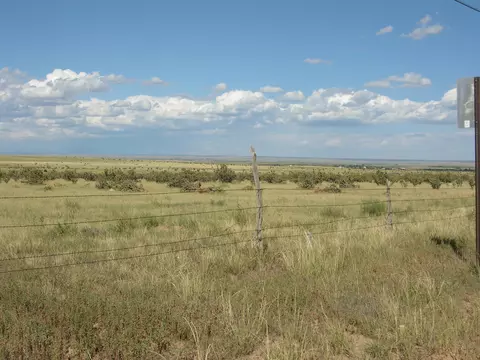 323 Thompson Rd, Edgewood, NM 87015