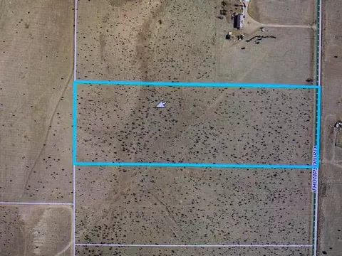 323 Thompson Rd, Edgewood, NM 87015