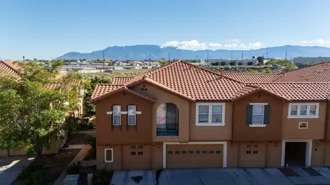 601 Menaul Blvd NE #2304, Albuquerque, NM 87107