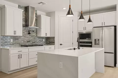 2420 Marble Ave NE, Rio Rancho, NM 87144