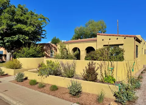 320 Amherst Dr NE, Albuquerque, NM 87106