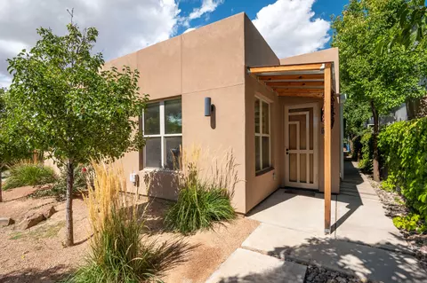 1203 Iron Ave SW #1, Albuquerque, NM 87102