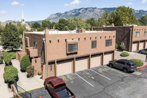 5801 Lowell St NE #24B, Albuquerque, NM 87111