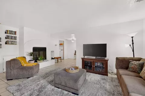 5801 Lowell St NE #24B, Albuquerque, NM 87111