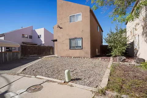1817 Ash Ct SE, Albuquerque, NM 87106