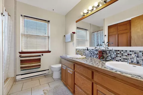 Bath - 88 Juniper Hill Loop, Cedar Crest, NM 87008 photo 4 of 6