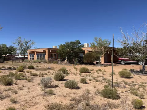 25 Jennifer St, Belen, NM 87002