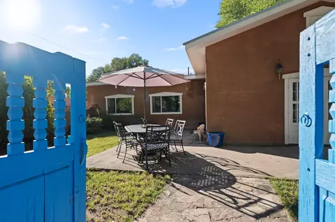 3819-3821 Corrales Rd, Corrales, NM 87048