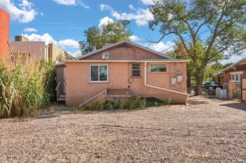 813 Marquette Ave NW, Albuquerque, NM 87102