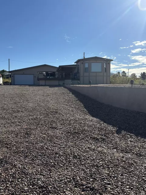 305 Boat Dock Dr, Conchas Dam, NM 88416