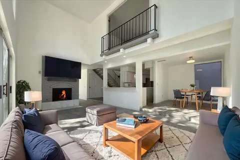 5812 Torreon Dr NE, Albuquerque, NM 87109
