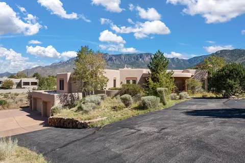 13723 Apache Plume Pl NE, Albuquerque, NM 87111