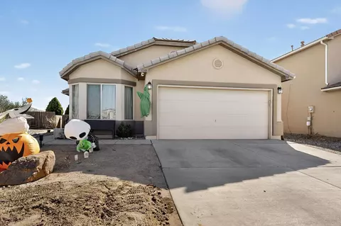 680 Purple Aster Ave SW, Los Lunas, NM 87031