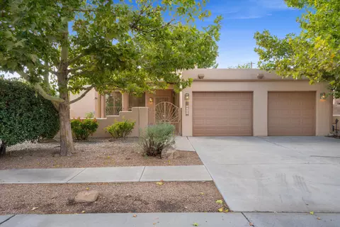 2608 Aloysia Ln NW, Albuquerque, NM 87104