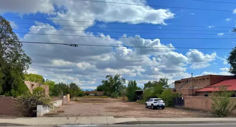 3808 Rio Grande Blvd NW, Albuquerque, NM 87107