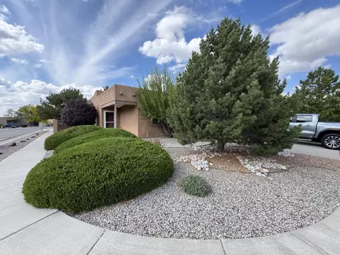 7501 Willow Run Dr NE, Albuquerque, NM 87113