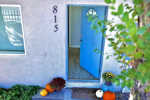 815 John St SE, Albuquerque, NM 87102