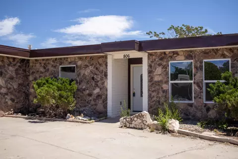 806 Oreja De Oro Dr SE, Rio Rancho, NM 87124