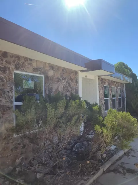 806 Oreja De Oro Dr SE, Rio Rancho, NM 87124