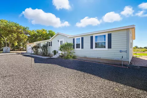 8 James Sanchez Ln, Belen, NM 87002