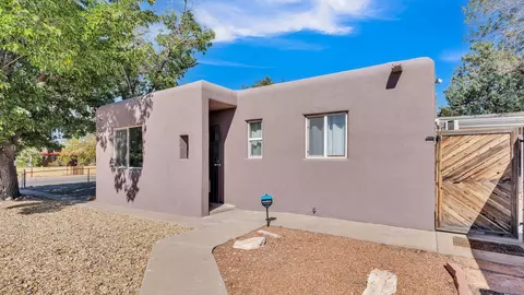 2504 Valencia Dr NE, Albuquerque, NM 87110