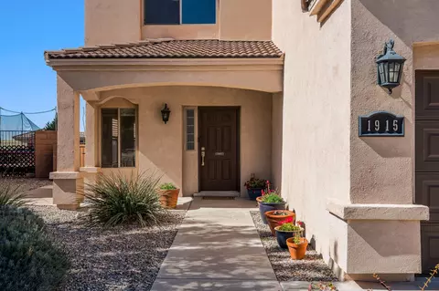1915 Nasrullah St SE, Albuquerque, NM 87123