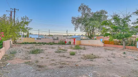 4100 Ridgeley Ave NE, Albuquerque, NM 87108
