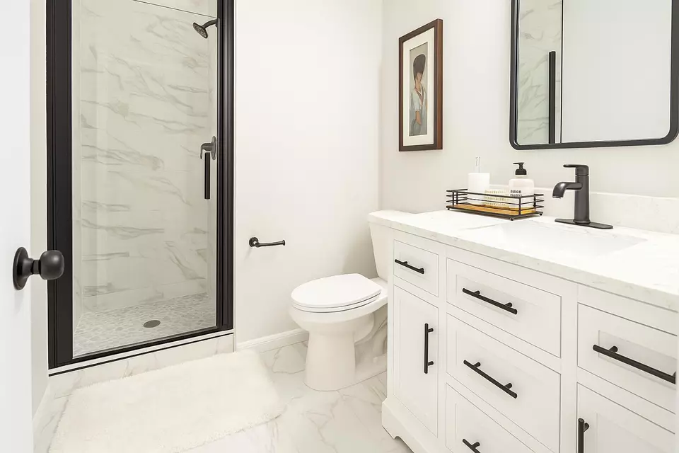 Bath - 332 General Stilwell St NE, Albuquerque, NM 87123 photo 1 of 3