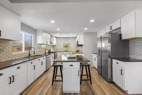 1601 Anderson Pl SE, Albuquerque, NM 87108