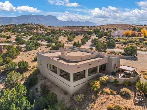 2 Misty Mesa Ct, Placitas, NM 87043