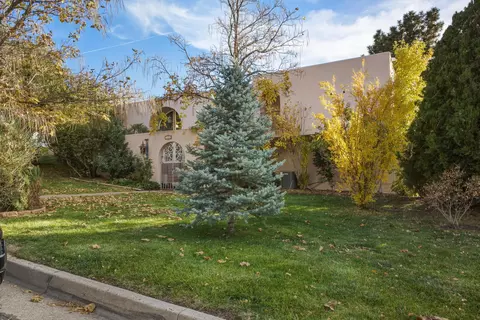 720 Lamp Post Cir SE, Albuquerque, NM 87123