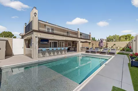 5420 Hayes Dr NW, Albuquerque, NM 87120