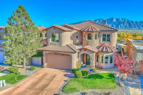1015 C De Baca Ln, Bernalillo, NM 87004