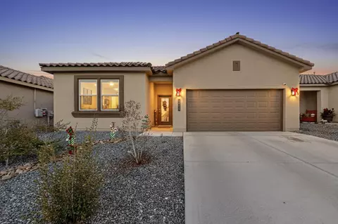 1933 Tesoro Loop NW, Los Lunas, NM 87031