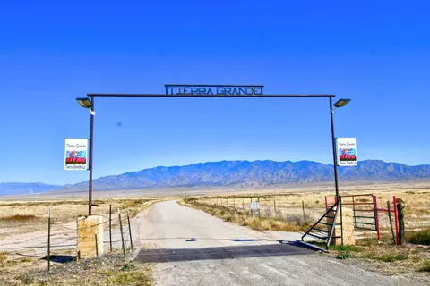 destello and estada drive, Rio Communities, NM 87002