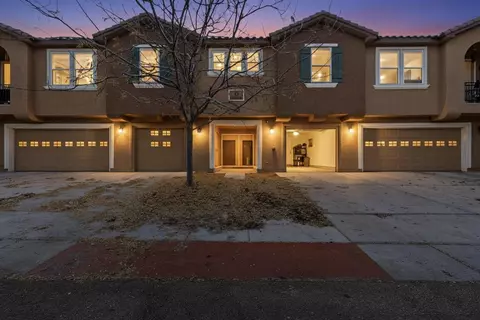 601 Menaul Blvd NE UNIT 3203, Albuquerque, NM 87107