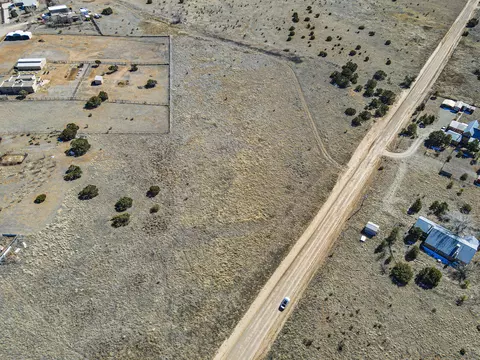 180 Horton Rd, Edgewood, NM 87015