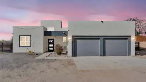 125 2nd St NE, Rio Rancho, NM 87124