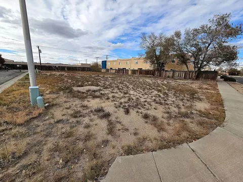 5001 Monica Ln NW, Albuquerque, NM 87120