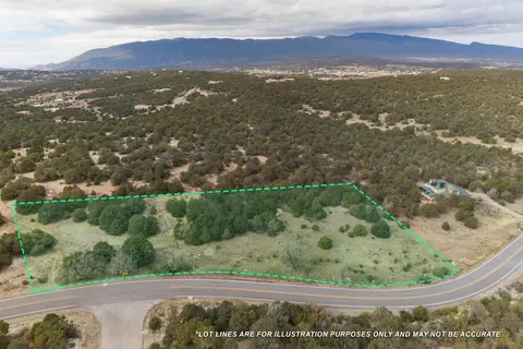 47 Woodlands Dr, Tijeras, NM 87059