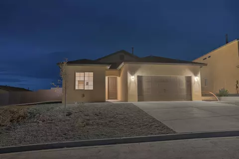 3 Parador Rd, Los Lunas, NM 87031